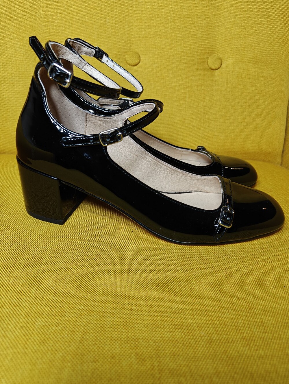 Steve Madden Sabrina Black Patent Mary Jane Pump Women's Shoe Size 7M